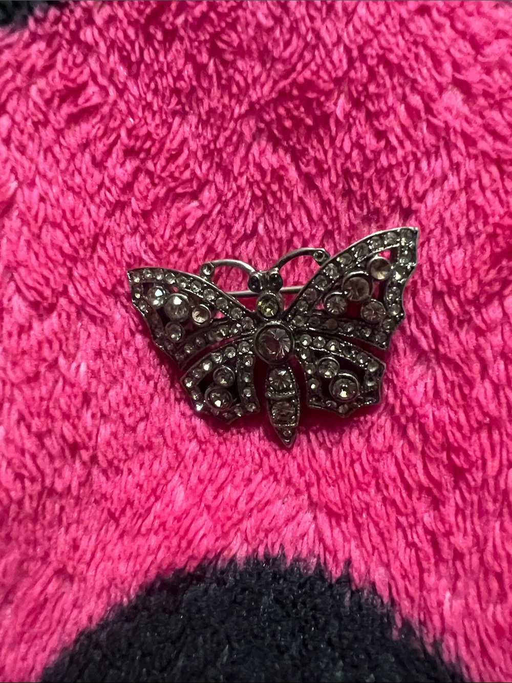 Rhinestone Butterfly Brooch Pin – Silver Tone vintage
